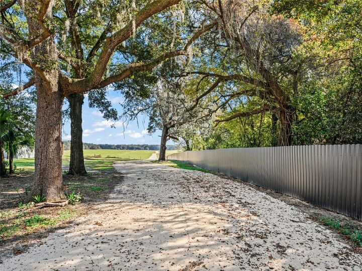 Property Photo: Cr 635 FL 33513