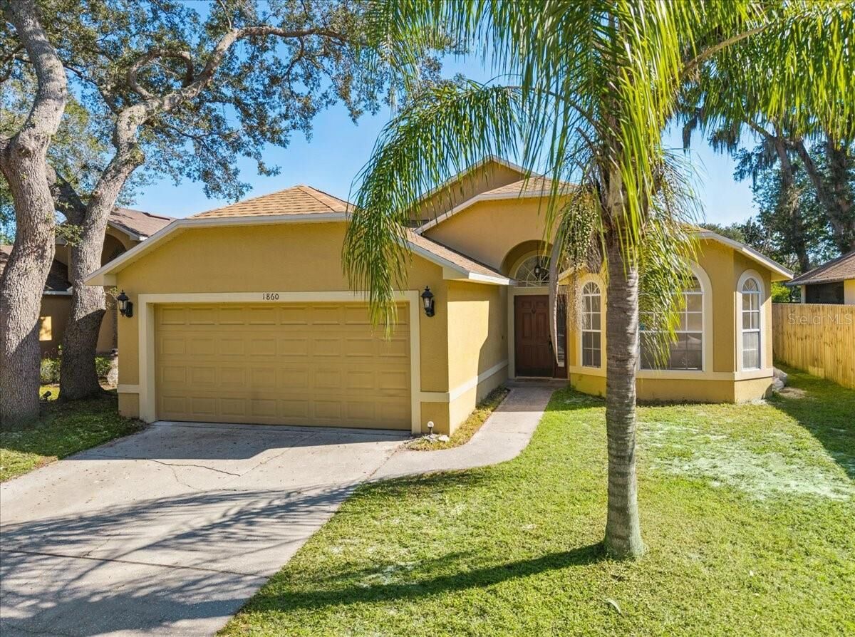 Property Photo: 1860 Greenbrook Court FL 32766