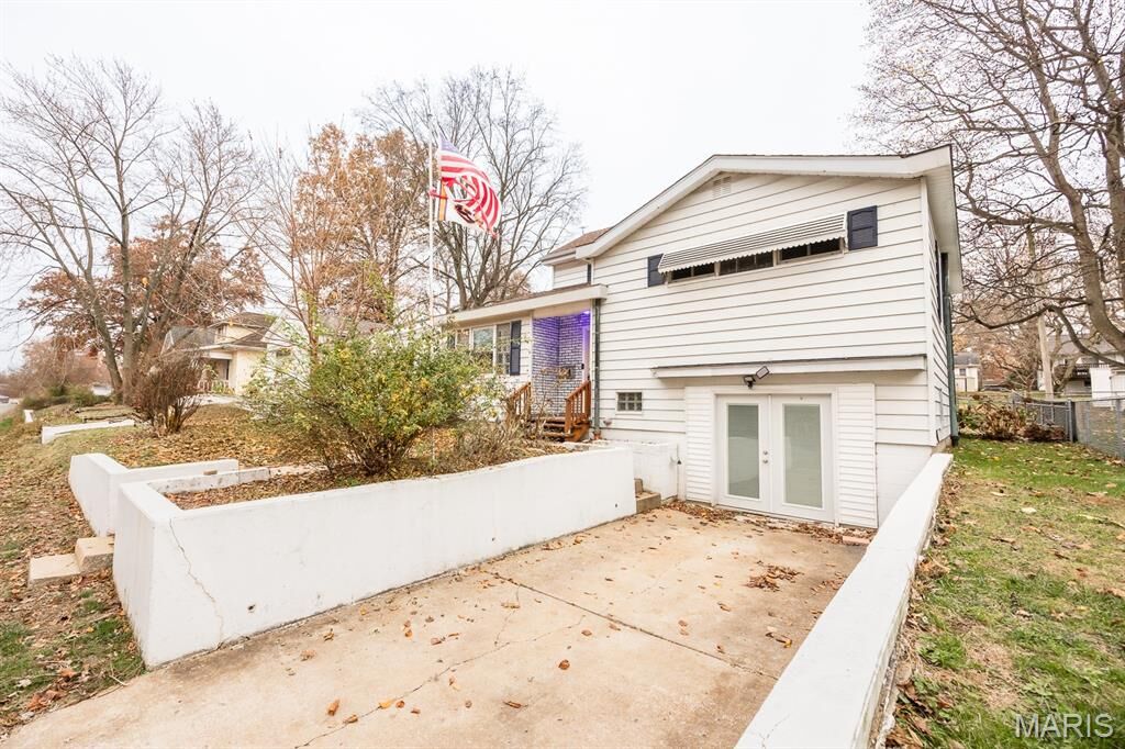 Property Photo:  704 Wabash Avenue  IL 62220 