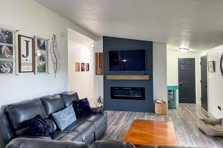 Property Photo: 1709 5th Ave SW ND 58701