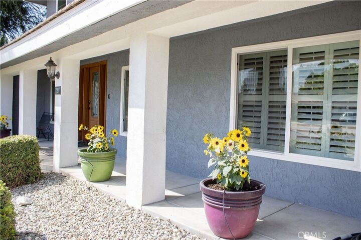 Property Photo:  7207 Briar Ridge Court  CA 93308 