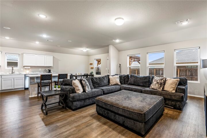 Property Photo:  1730 Greenbank Drive  AR 72719 