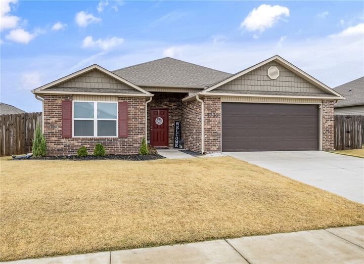 Property Photo: 1730 Greenbank Drive AR 72719