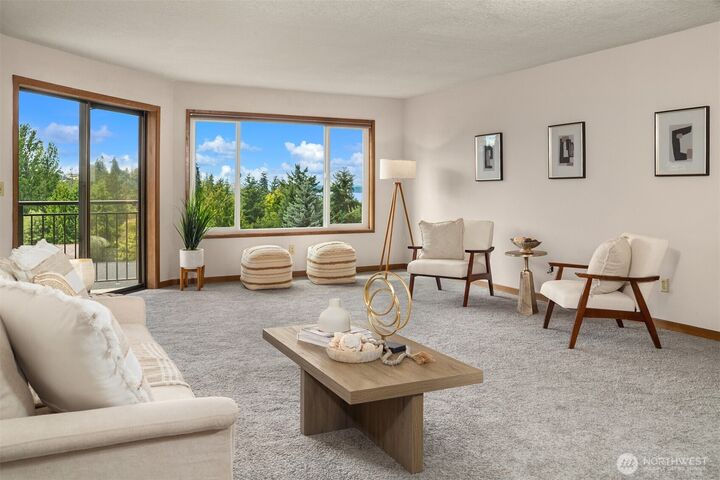 1071  4th Avenue S 302  Edmonds WA 98020 photo