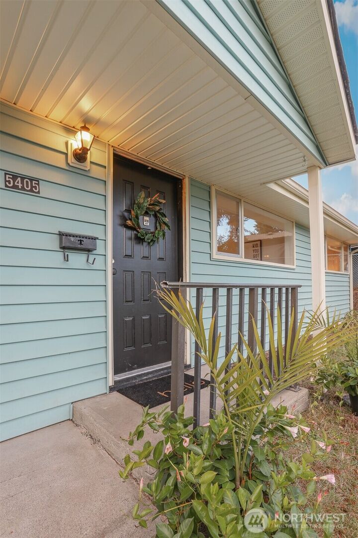 Property Photo: 5405 221st Place SW WA 98043