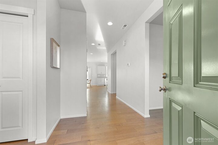 Property Photo: 315 Shannon Avenue WA 98284