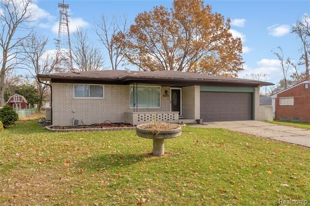 Property Photo:  25150 Briarbank Avenue  MI 48033 