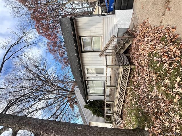 Property Photo:  4251 Dolores Avenue  MI 48091 