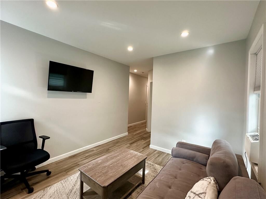 Property Photo:  29 Ann Street 3  RI 02840 