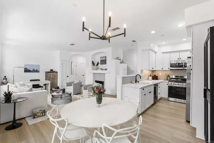 Property Photo:  6417 Terraza Portico  CA 92009 