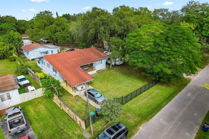 Property Photo:  535 NW 90 St  FL 33150 