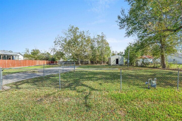 Property Photo:  1111 N Huntington Street N  LA 70663 