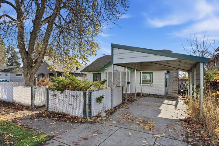 Property Photo: 38 E Lacrosse Ave WA 99207