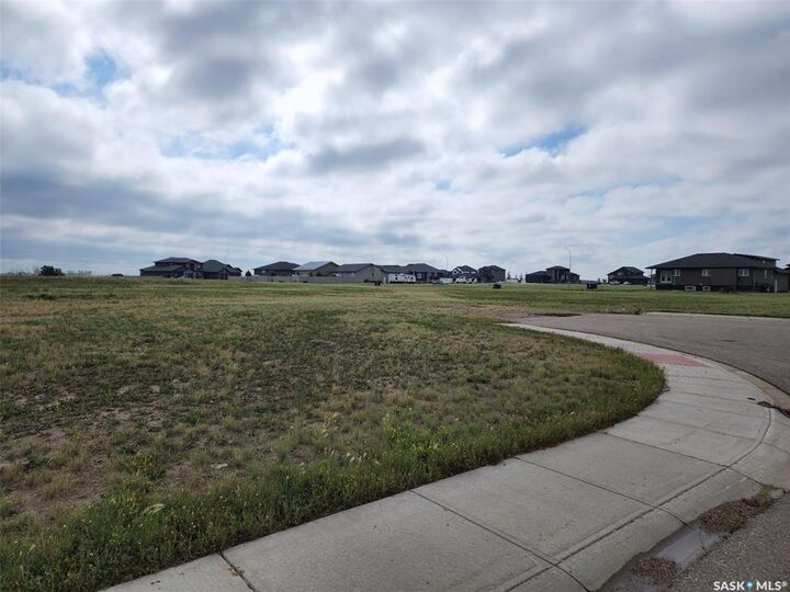 Property Photo:  162 Delaet Drive  SK S4H 3C1 