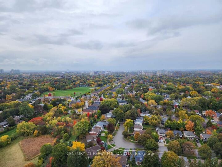 Property Photo:  3260 Sheppard Avenue E 2402  ON M1T 0B5 