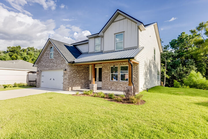 Property Photo:  4198 Mainsail Drive  FL 32578 