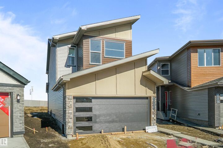 Property Photo:  17635 46 Street NW  AB T5Y 4B7 