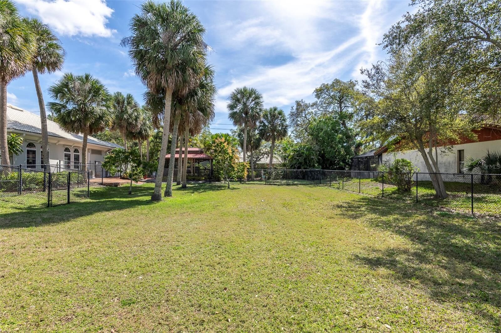Property Photo:  Fiesta Drive  FL 34231 