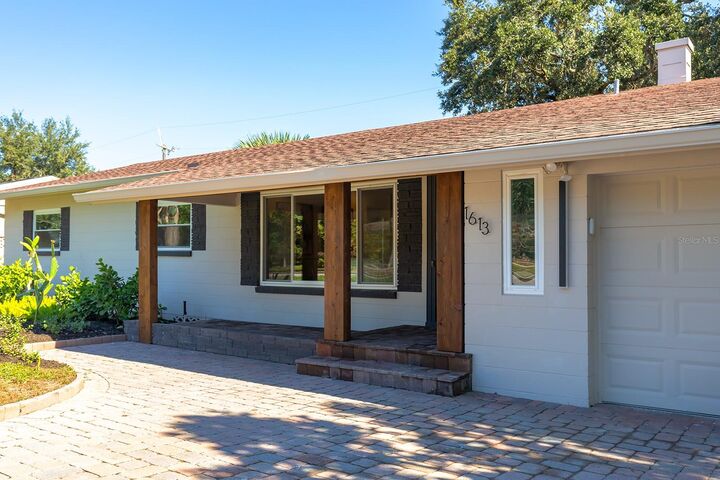 Property Photo: 1613 Oriole Avenue FL 32803