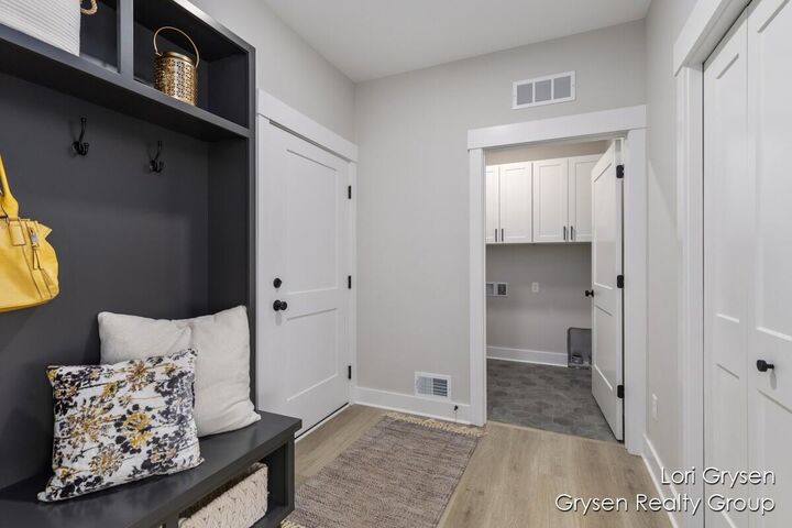 Property Photo: 6704 Sheldon Crossing Drive MI 49426