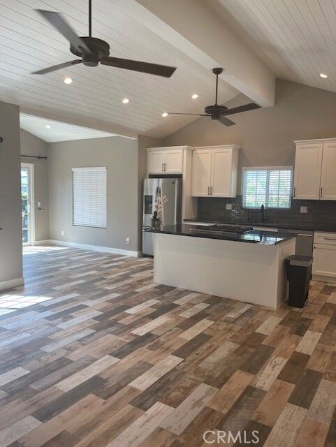 Property Photo:  5255 Sylmar  CA 91401 