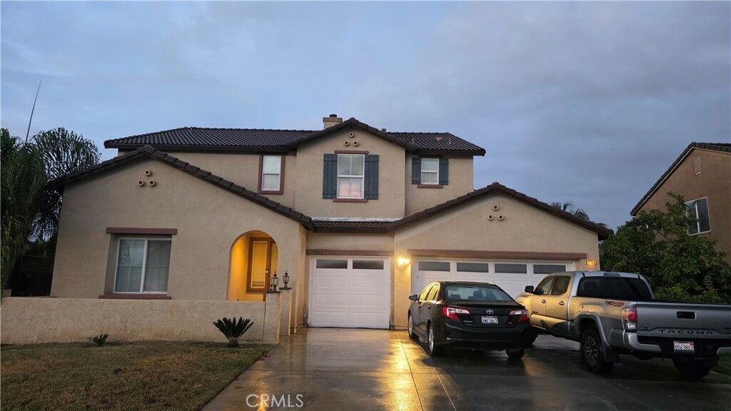 Property Photo: 27336 Delphinium CA 92555