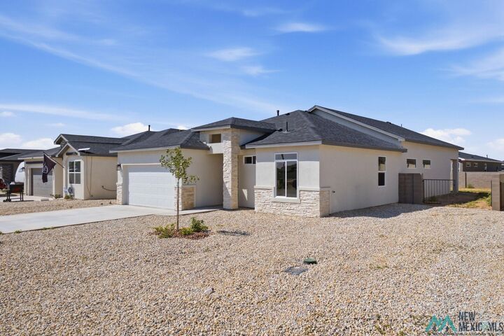 Property Photo:  3721 Honeysuckle Drive  NM 88220 