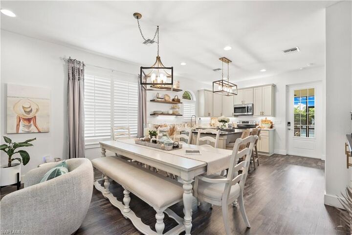 Property Photo:  3060 Woodside Ave  FL 34112 