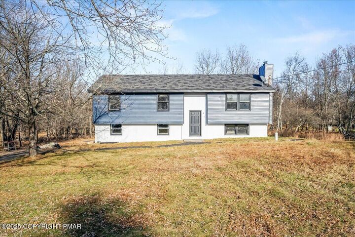 199 Winding Way  Albrightsville PA 18210 photo