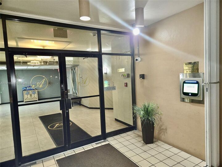 Property Photo: 1400 Saint Charles Pl 612 FL 33026