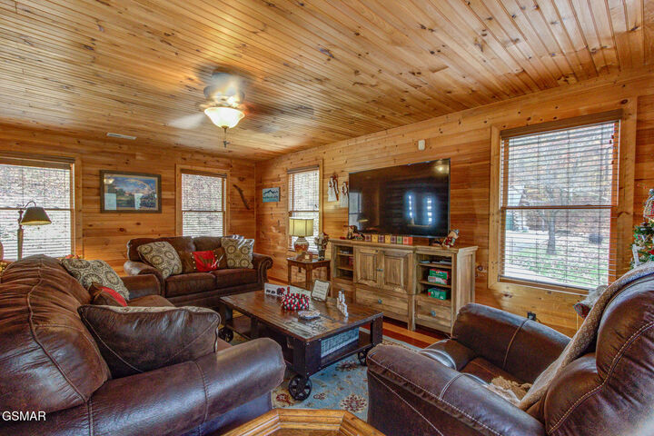 Property Photo: 1049 Alpine Road TN 37865