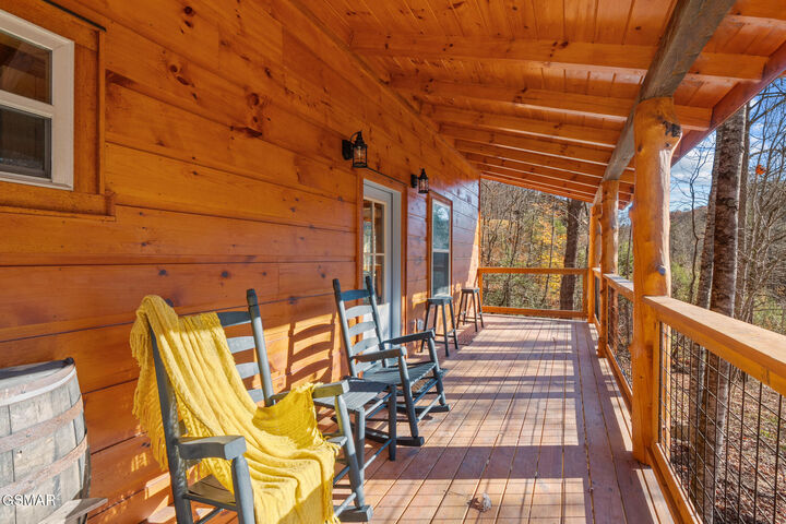 Property Photo:  3879 Henry Town Rd  TN 37876 