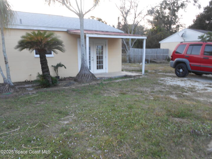 Property Photo: 1313 Donna Avenue FL 32922