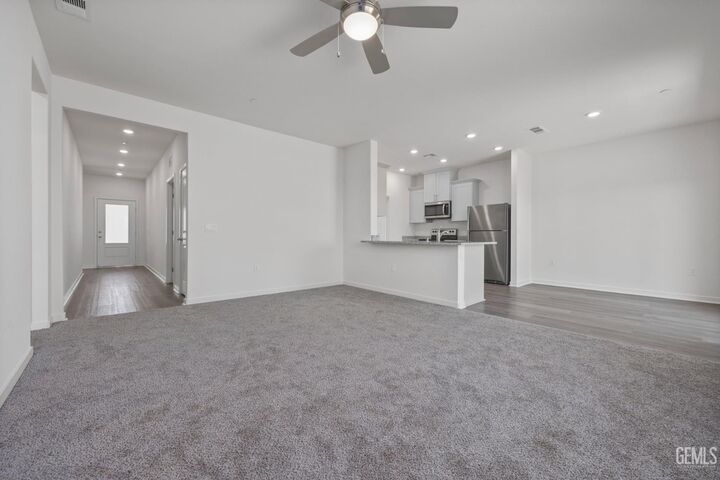 Property Photo: 7900 Blueberry Avenue CA 93313
