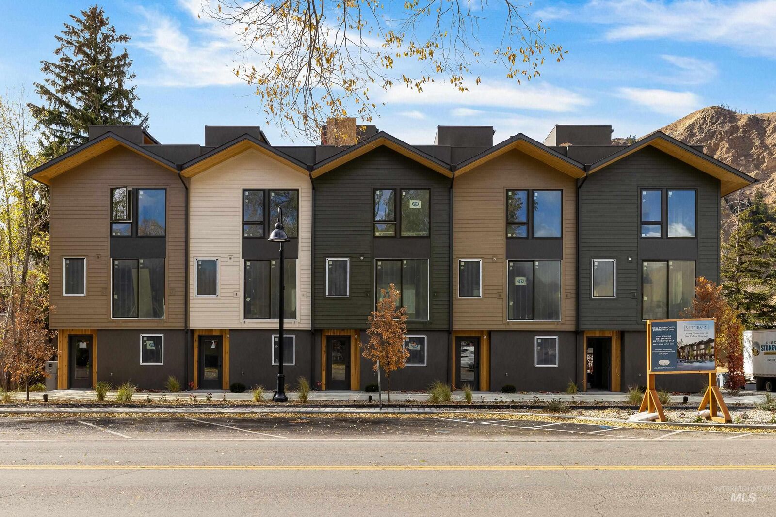 Property Photo: 317 N River Street Unit 2 ID 83333