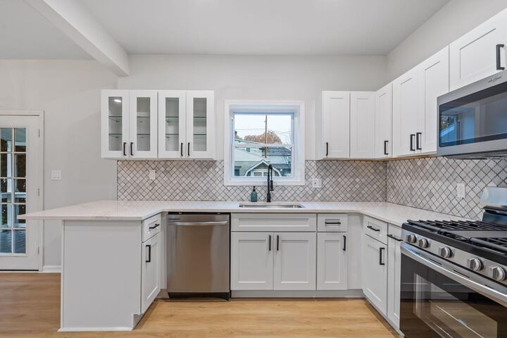 Property Photo: 221 S Yale Avenue OH 43222