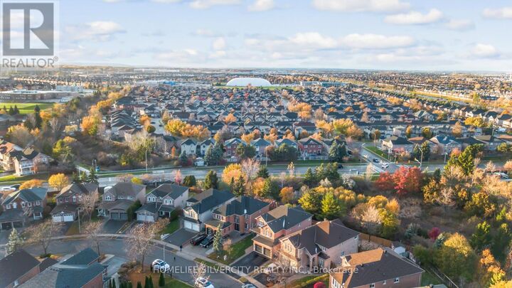 Property Photo:  16 Coralreef Crescent  ON L6R 2H5 