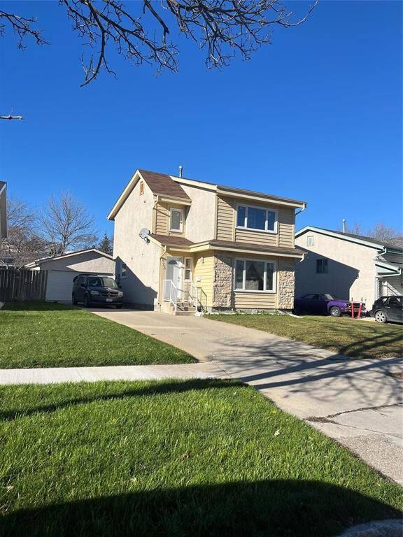 Property Photo: 423 Burland Avenue MB R2N 2M7