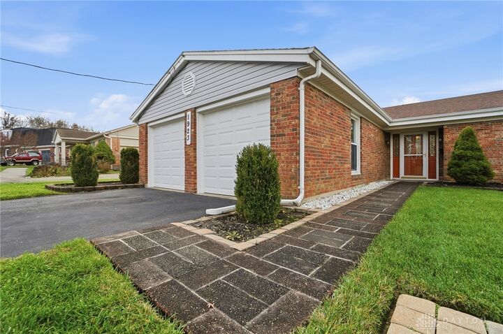 Property Photo:  1923 Centerbrook Court  OH 45240 