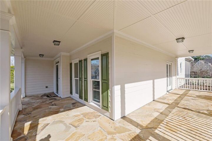 Property Photo:  2412 Retreat Close  GA 30066 