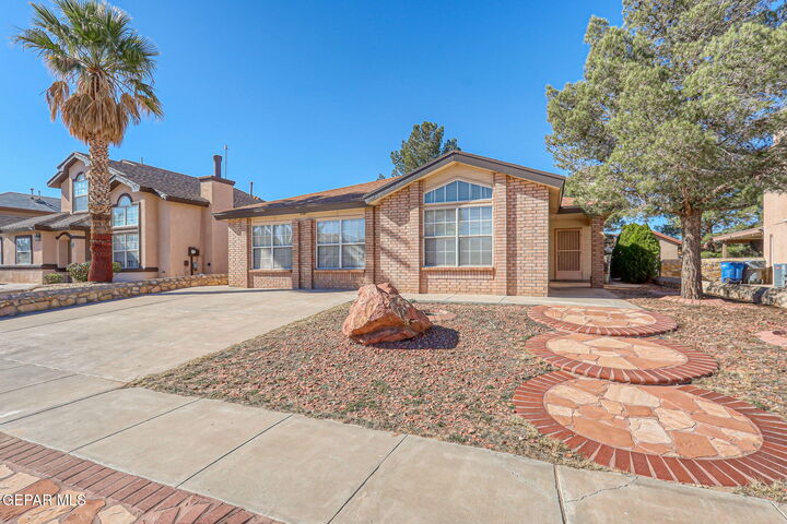 Property Photo:  1449 Chato Villa Drive  TX 79936 