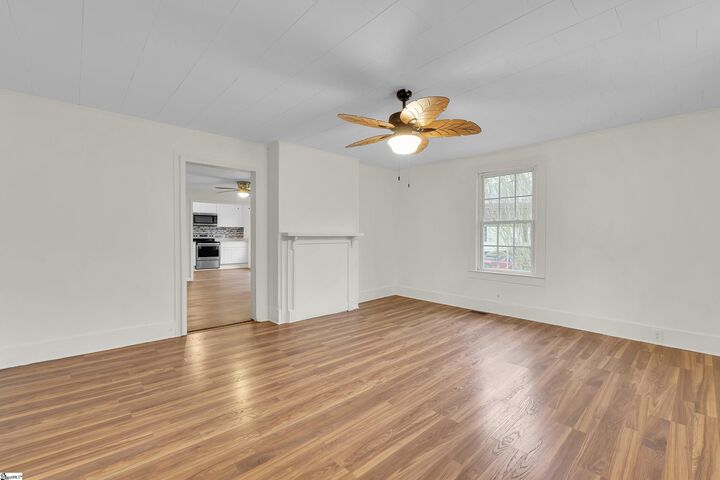 Property Photo:  321 Manning Street  SC 29320 