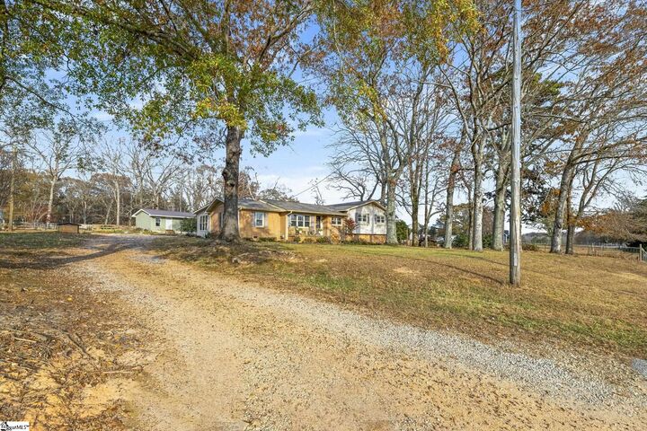 Property Photo: 661 Cooley Road SC 29645