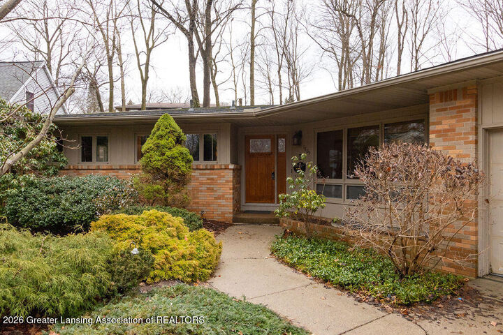 Property Photo:  1805 Boynton Drive  MI 48917 