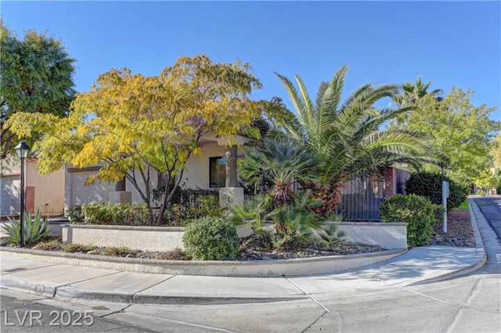 Property Photo: 11127 Castellane Drive NV 89141