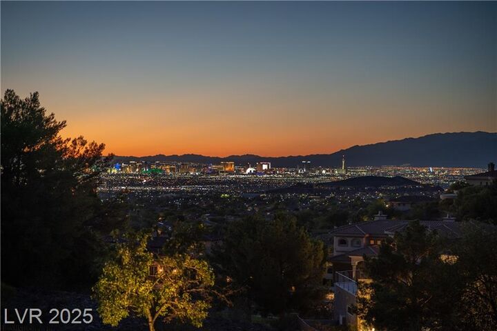 Property Photo: 17 Mountain Cove Court NV 89052