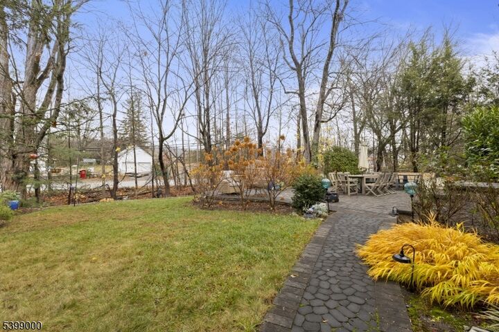 Property Photo:  36 Willow Way  NJ 07465 