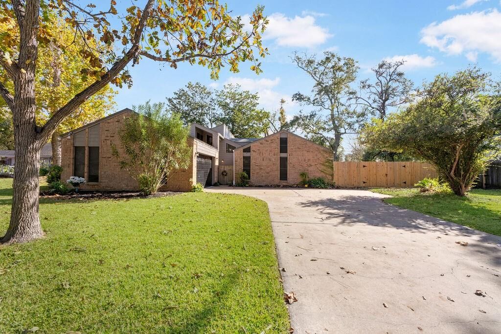 Property Photo: 220 Any Way Street TX 77566