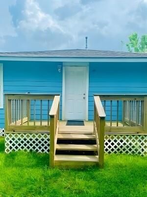 Property Photo: 5107 Farmer Street TX 77020