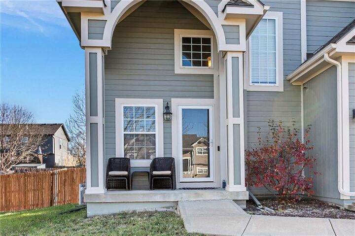 Property Photo:  635 S Pine Street  KS 66030 